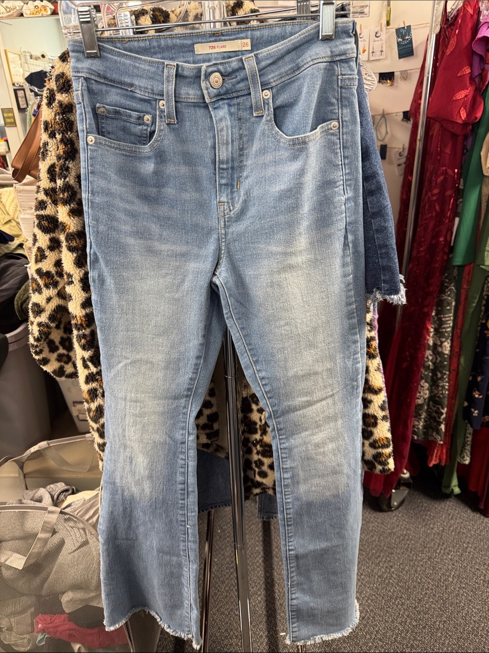 Levi Strauss 726 flare jeans size 26 // 091936